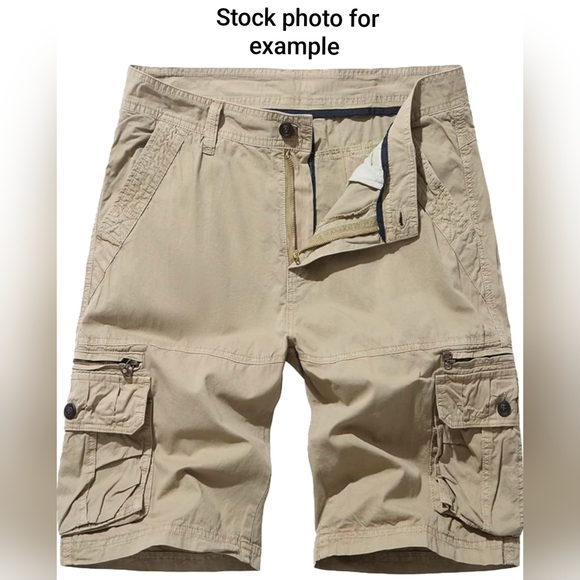 Linvich size 40* BNWOT, tan colour multi pocket, cargo shorts - Picture 7 of 11
